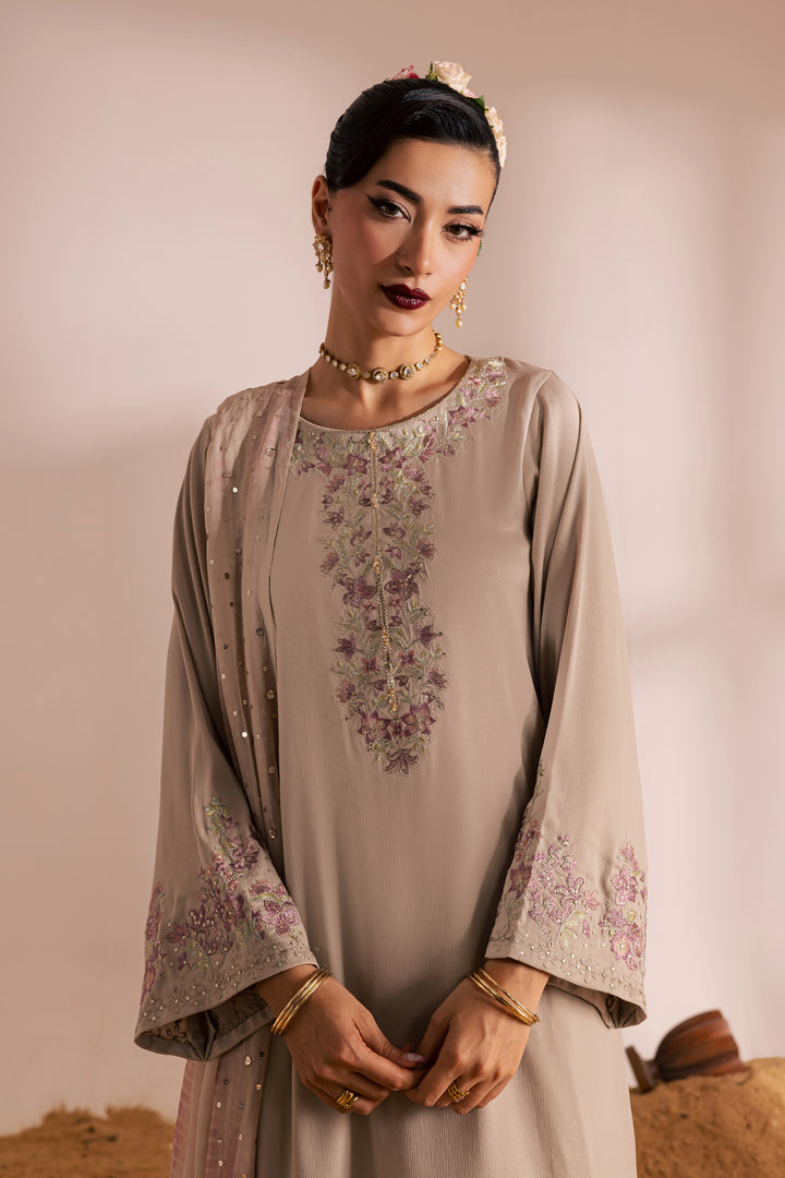 Nazli 3Pc - Festive Luxe Pret