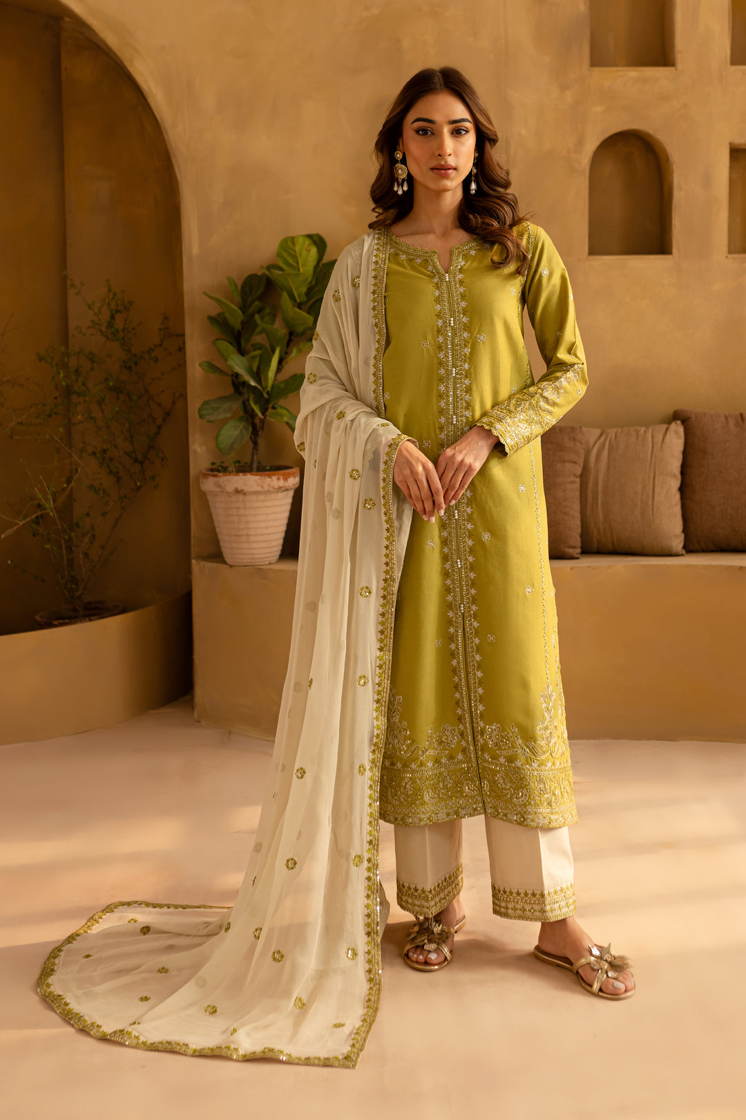 Rashaan 3Pc- Embroidered Khaddar Dress