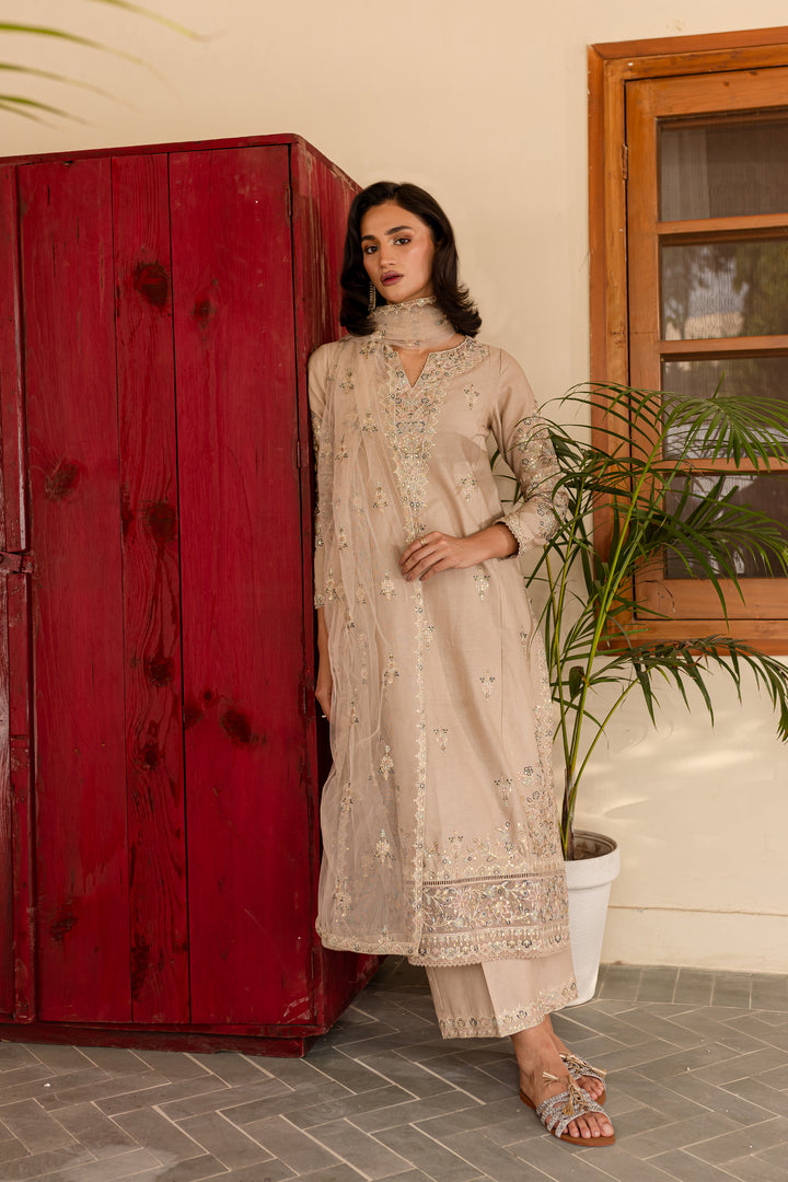 Kashaa 3Pc - Embroidered Khaddar Dress