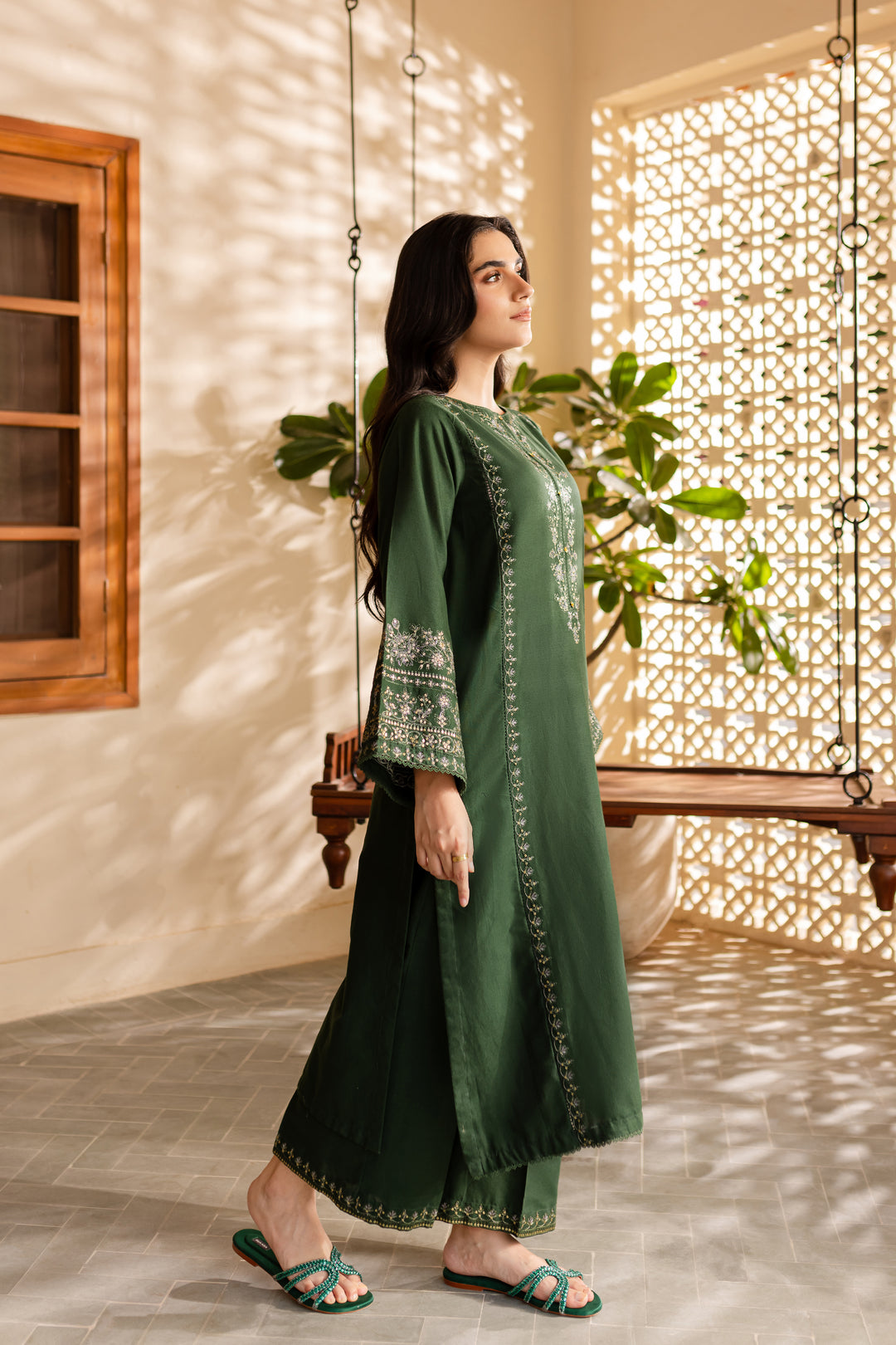 Alicent 2Pc - Embroidered Khaddar Dress