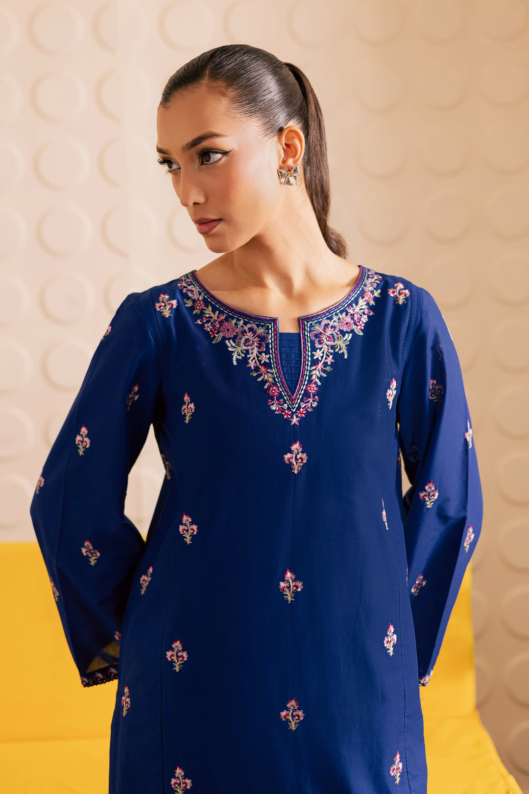 Blinky 2pc - Embroidered Lawn Pret