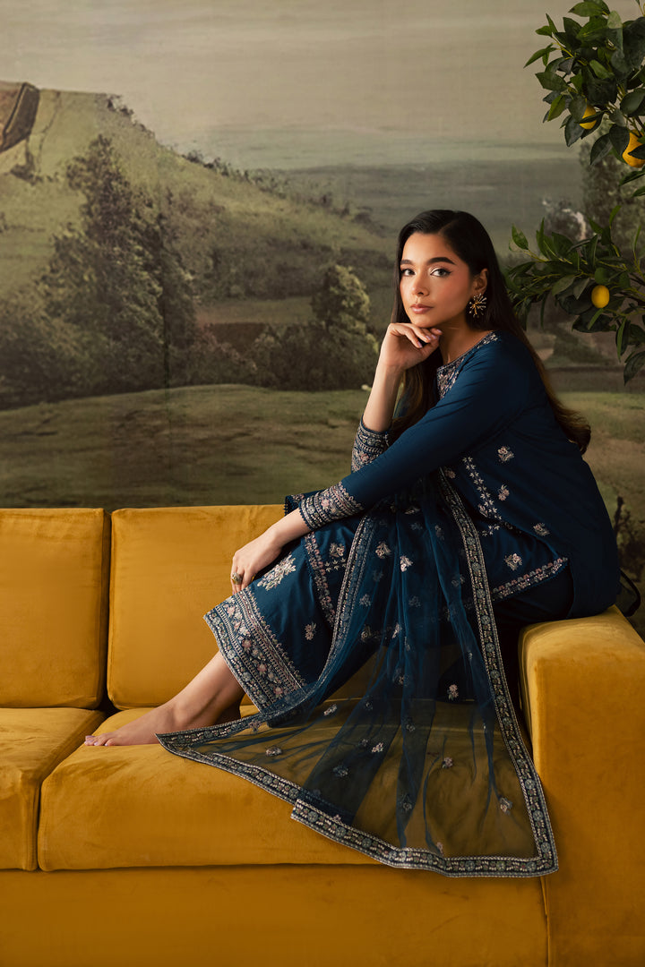 Maneezay 3Pc - Embroidered Lawn Pret