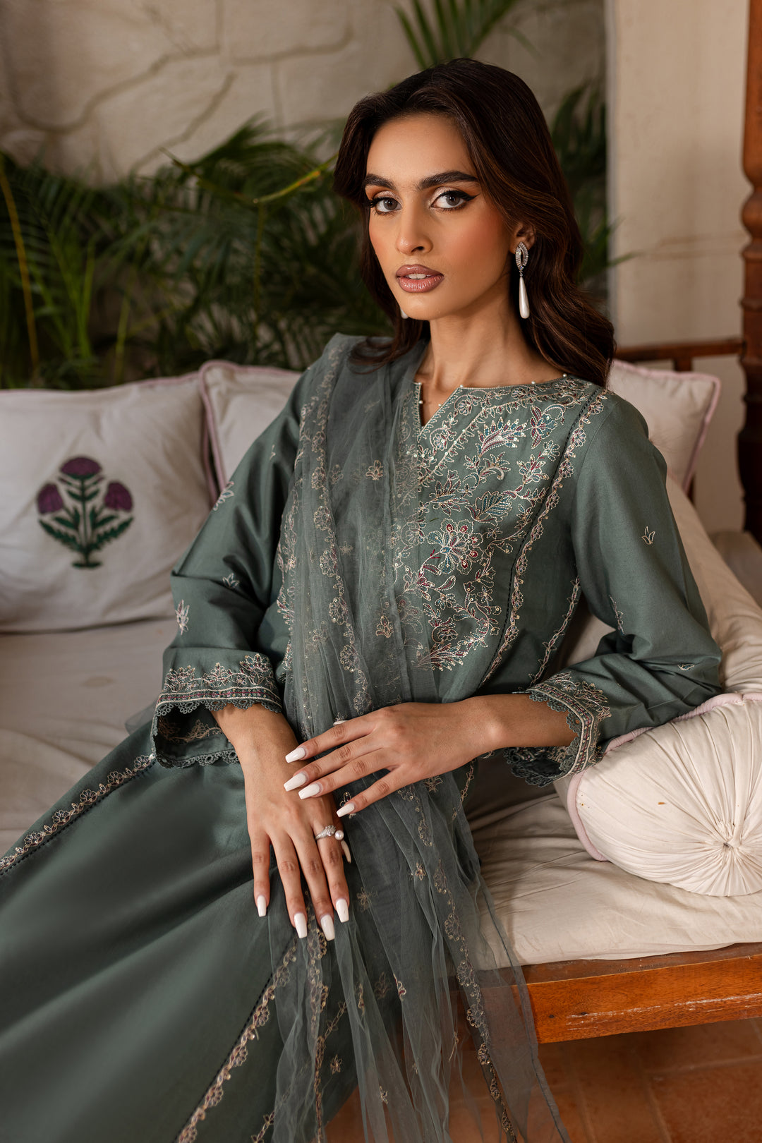 Nooraan 3Pc - Embroidered Khaddar Dress