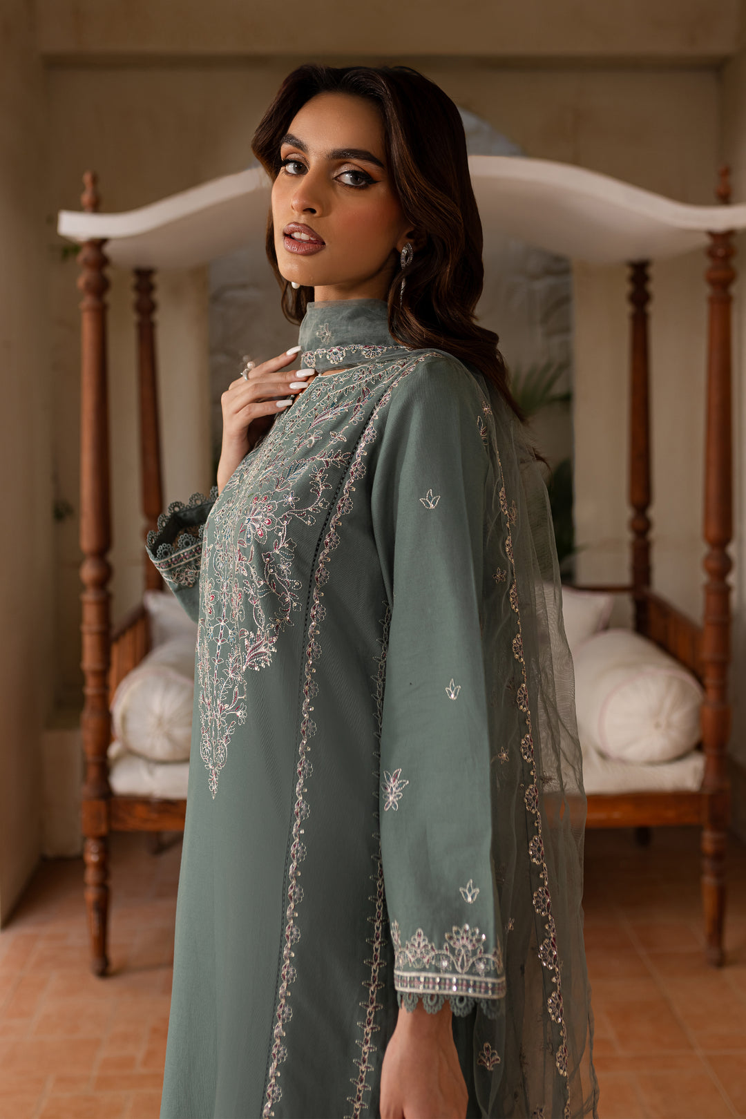 Nooraan 3Pc - Embroidered Khaddar Dress