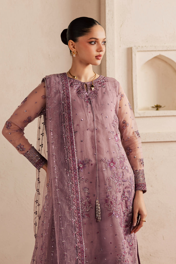 Cyra 3Pc - Festive Luxe Pret