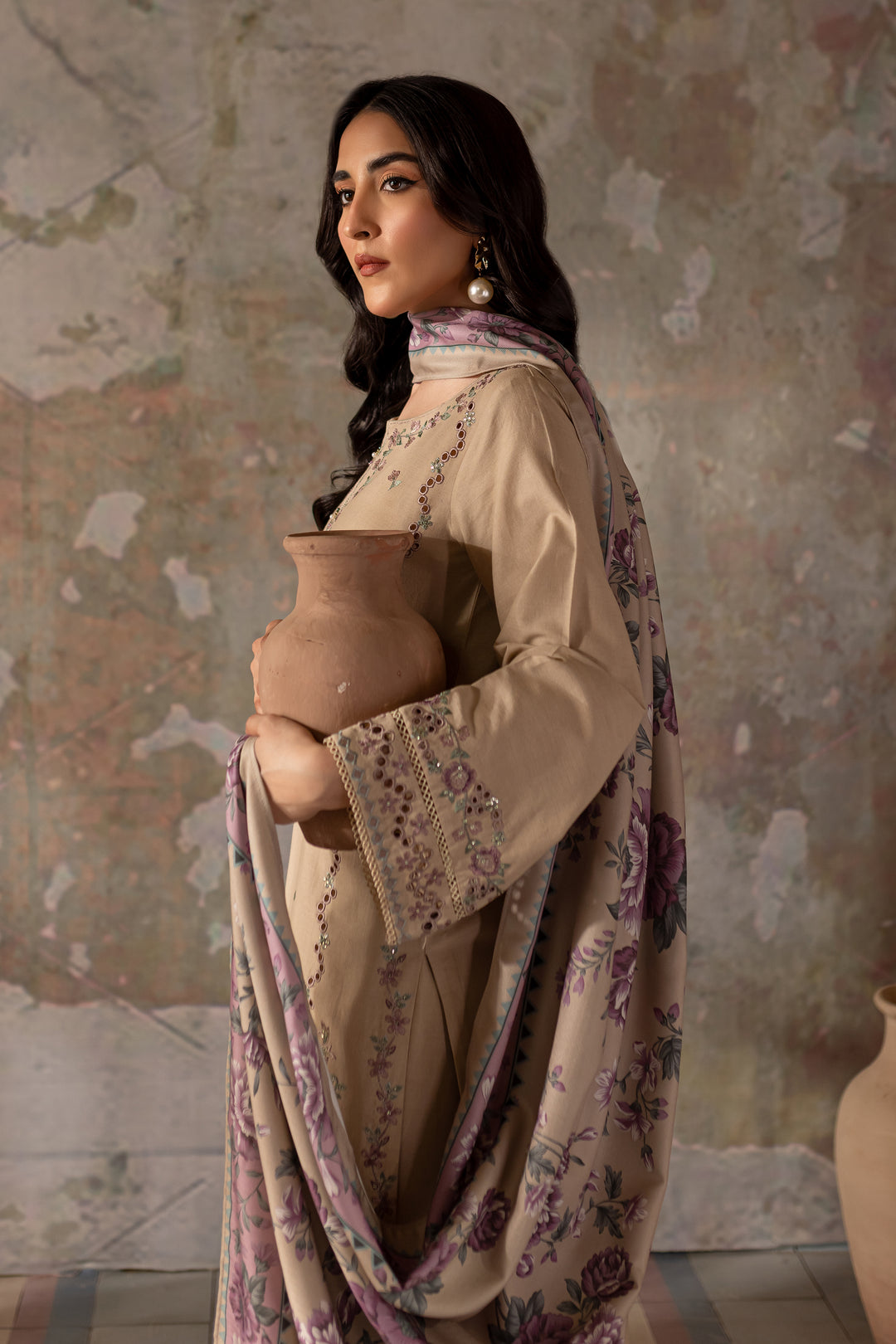 Beige Peel 3Pc - Embroidered Khaddar Dress