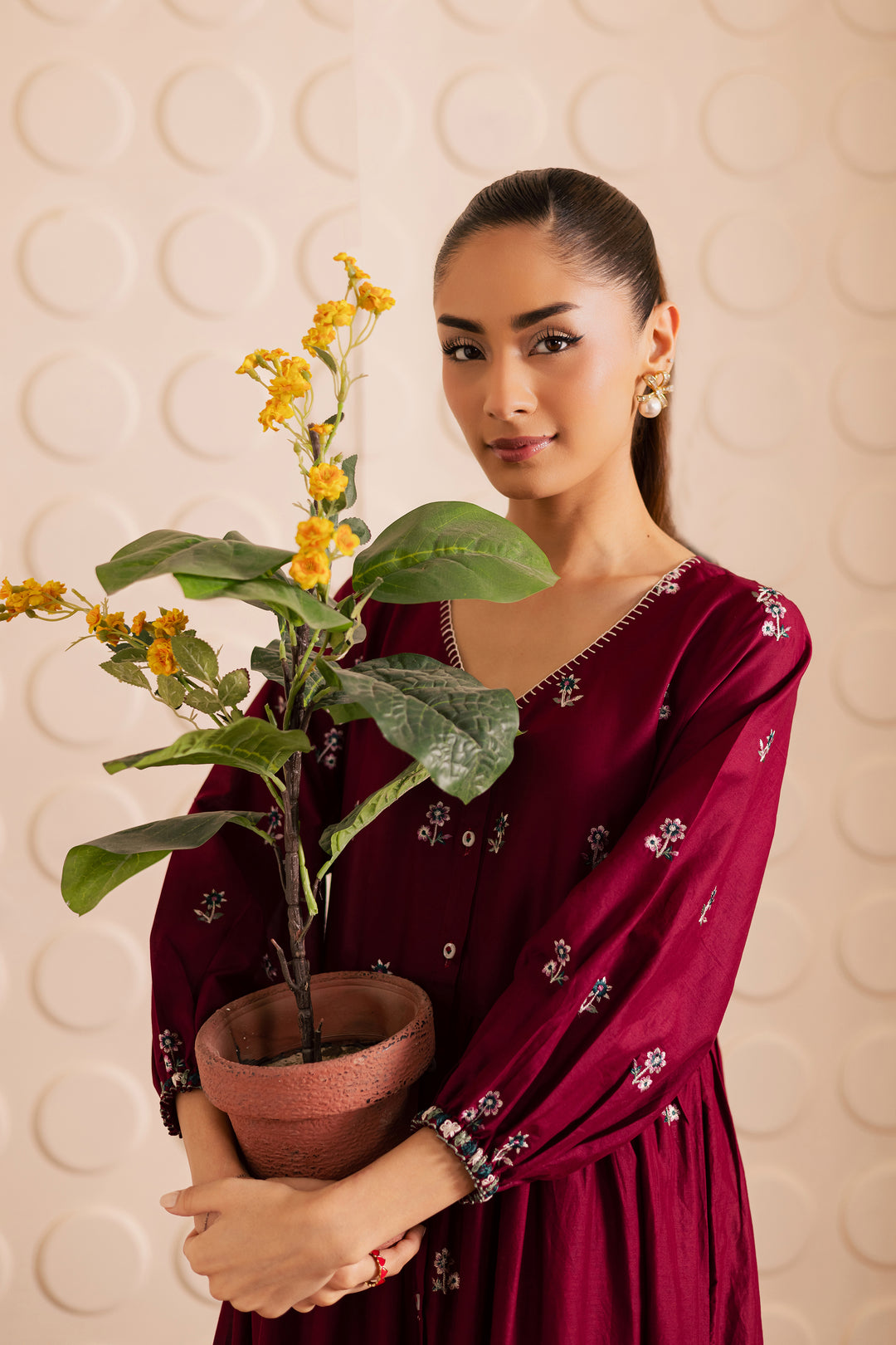 Virginia Miller 2pc - Embroidered Lawn Pret