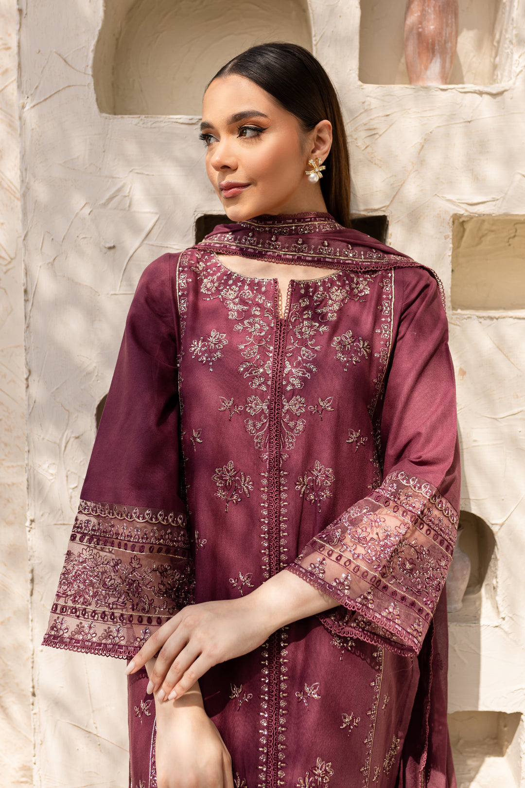 Mauve Paragon 3Pc - Embroidered Khaddar Dress