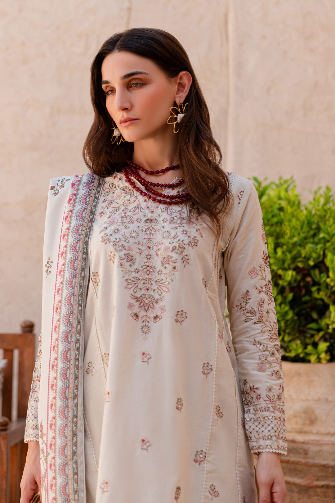 Nauri 3Pc - Embroidered Khaddar Dress