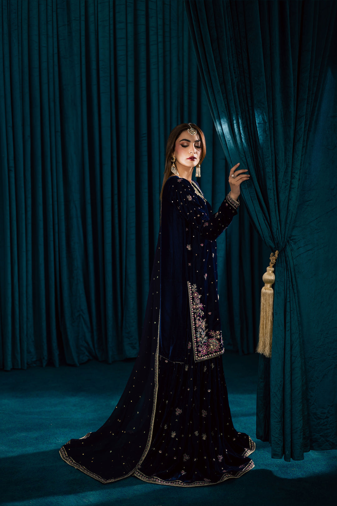 Yashal 3Pc - Velvet Formal Dress