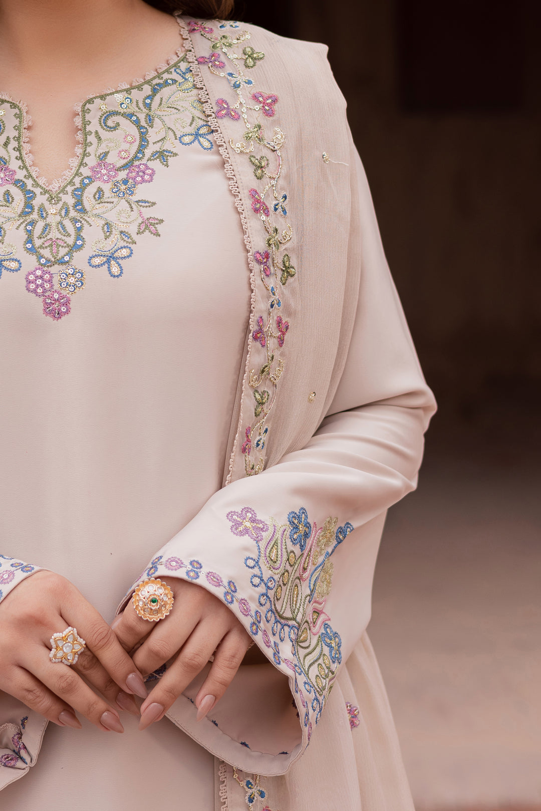 Irina 3Pc - Festive Luxe Pret