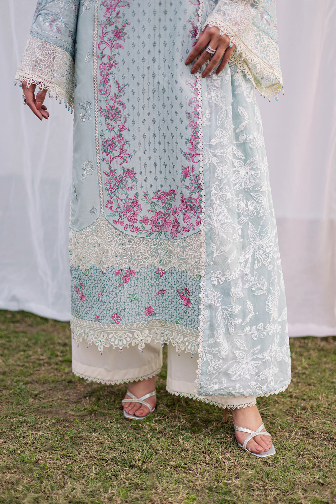 Ocean Swan 3Pc - Festive Embroidered Lawn