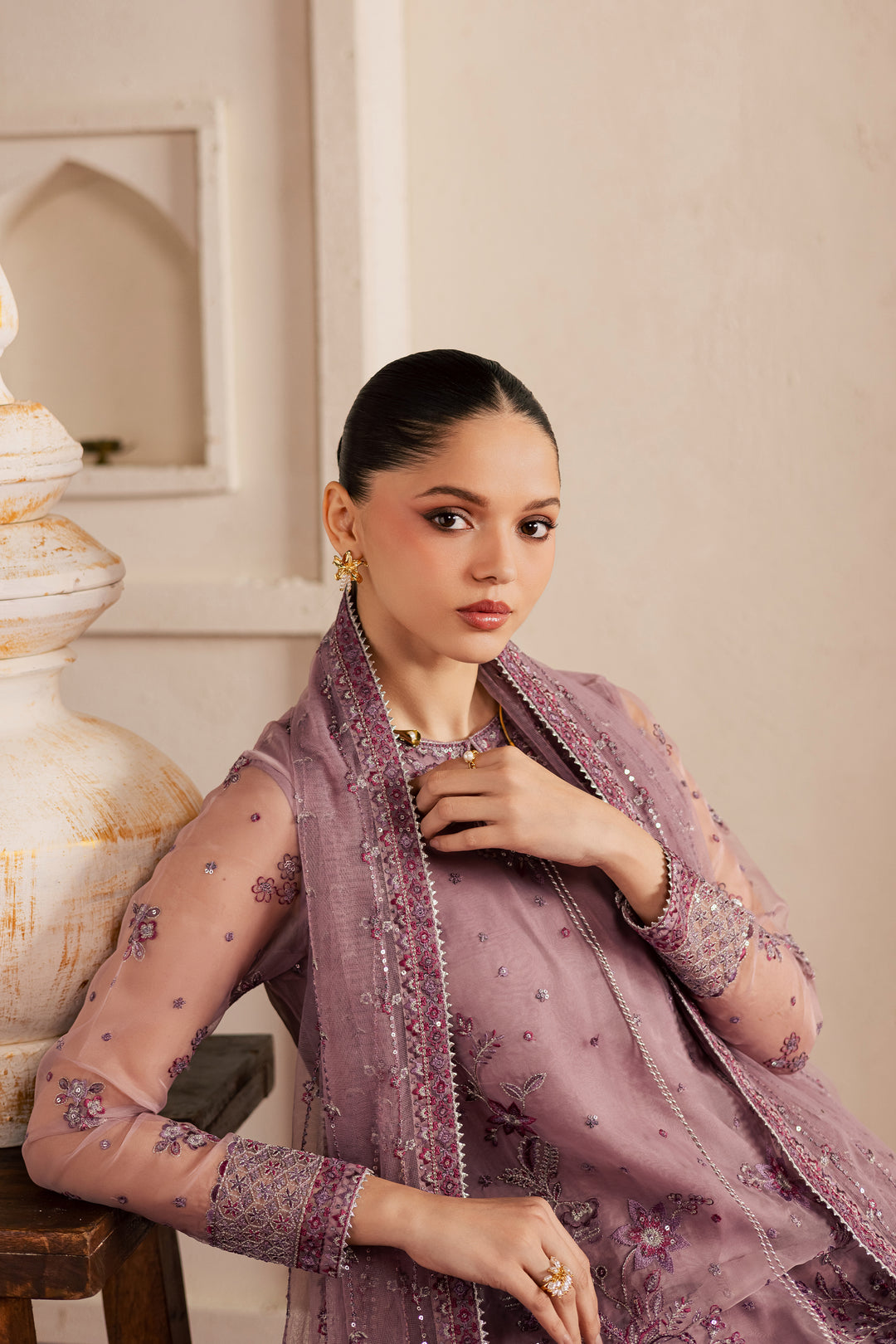 Cyra 3Pc - Festive Luxe Pret