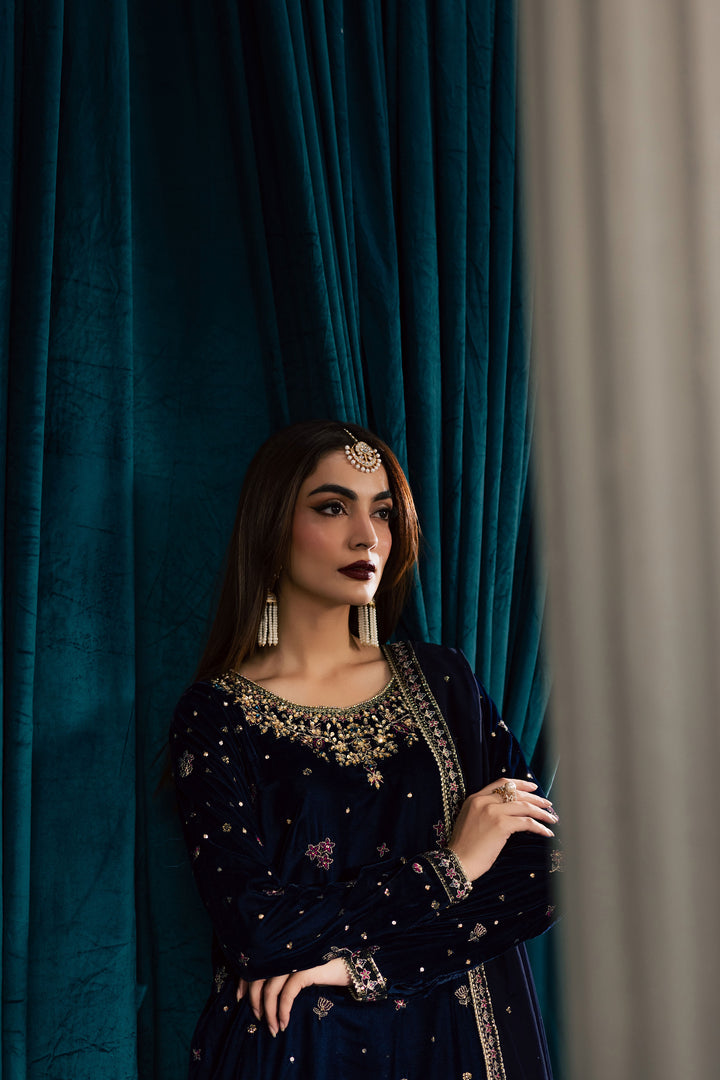 Yashal 3Pc - Velvet Formal Dress