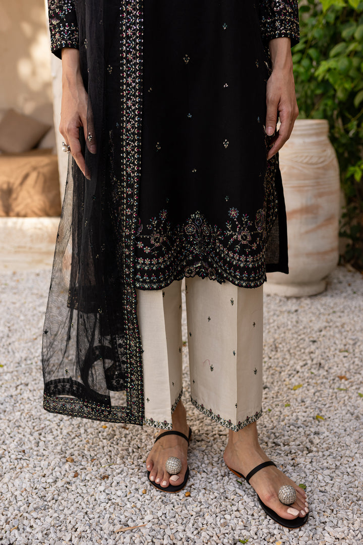 Azha 3Pc - Embroidered Khaddar Dress