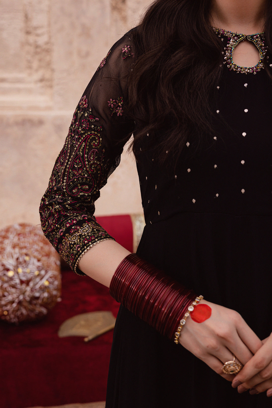  Adila 3Pc - Festive Luxe Pret BATIKSTUDIO2025  BATIK   S / Black / Crinkle & Raw Silk-M / Black / Crinkle & Raw Silk-L / Black / Crinkle & Raw Silk