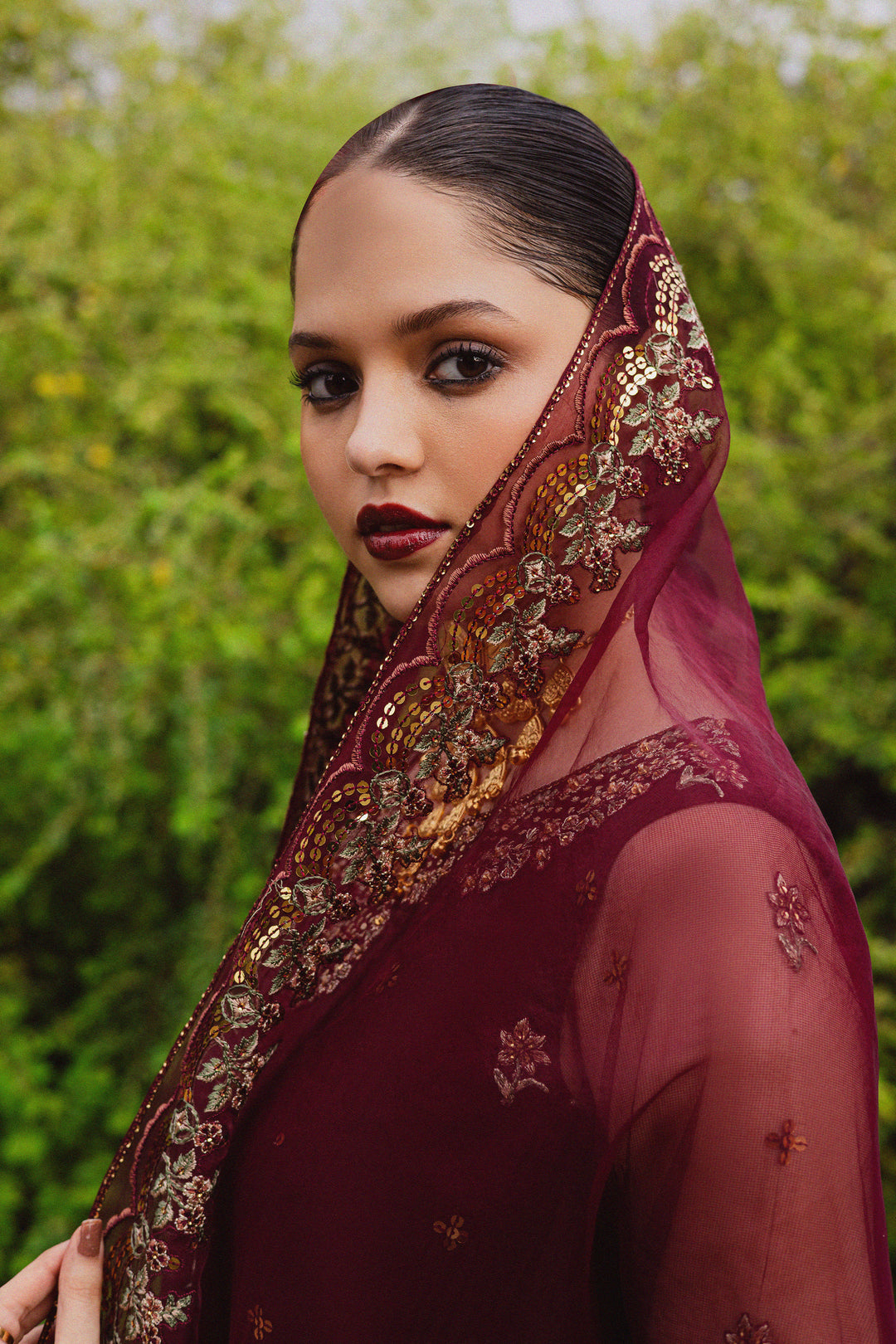  Beya 3Pc - Festive Luxe Pret BATIKSTUDIO2025  BATIK   S / Maroon / Net & Raw Silk-M / Maroon / Net & Raw Silk-L / Maroon / Net & Raw Silk