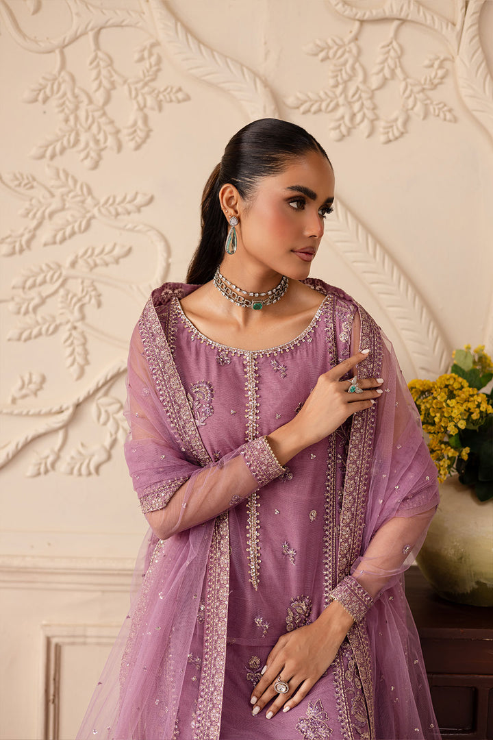 Elegant Pakistani designer wear by Batik UAE for South Asian women, teens, and adults. Featuring intricate embroidery, premium fabrics, and timeless craftsmanship. Available in multiple sizes — Small, Medium, Large, and Extra Large — perfect for every occasion and body type. Fashion UAE meets Desi elegance with Batik’s signature designs.