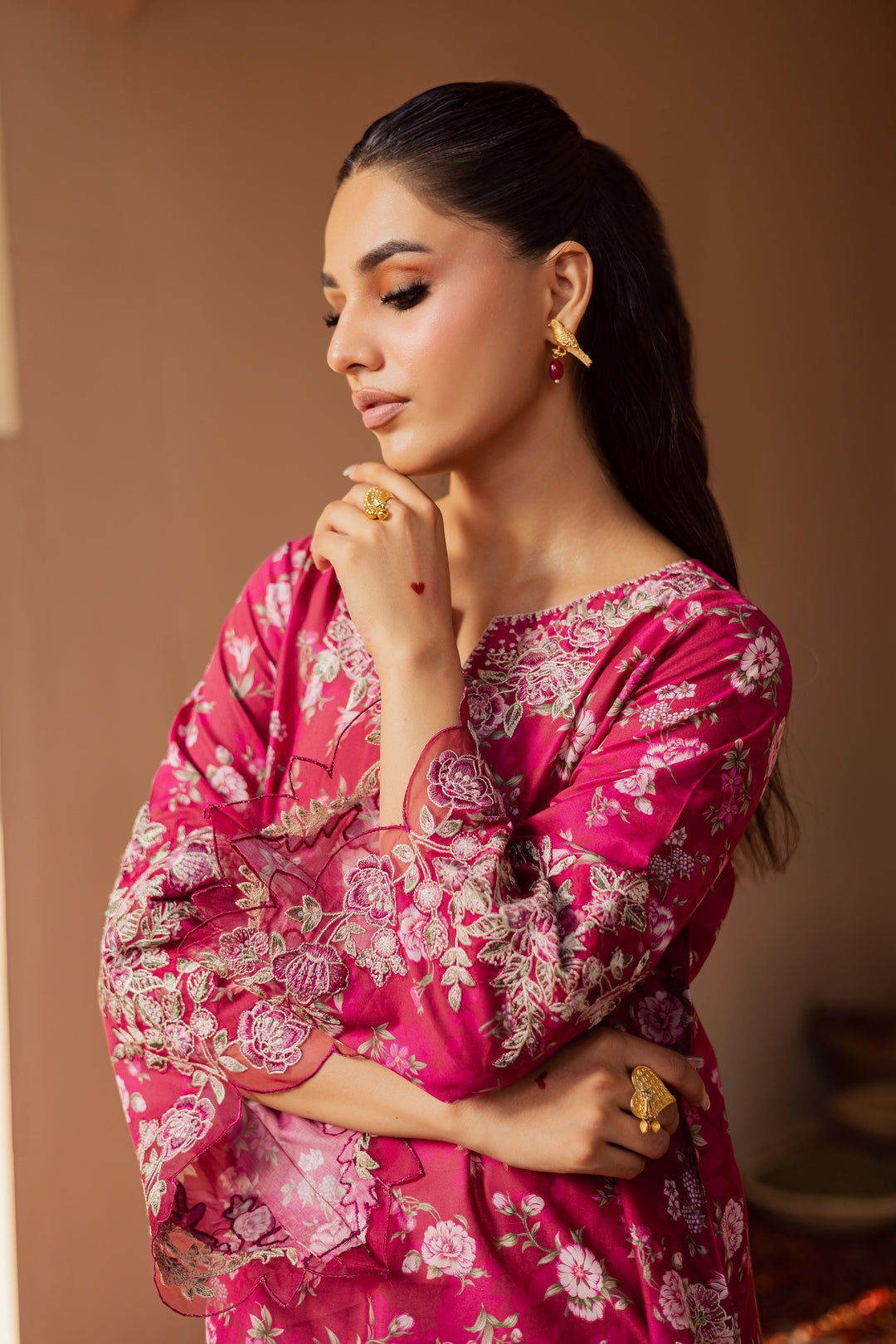Elegant Pakistani designer wear by Batik UAE for South Asian women, teens, and adults. Featuring intricate embroidery, premium fabrics, and timeless craftsmanship. Available in multiple sizes — Small, Medium, Large, and Extra Large — perfect for every occasion and body type. Fashion UAE meets Desi elegance with Batik’s signature designs.