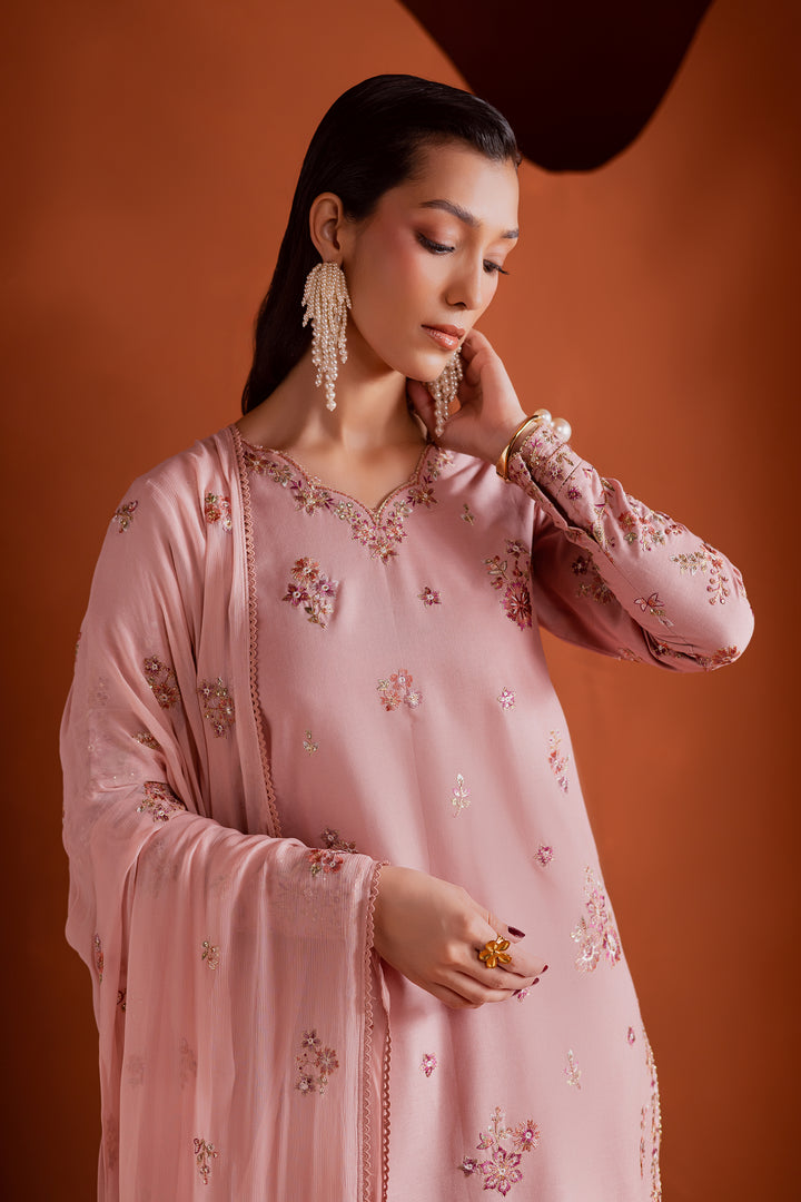 Tea Zunaisha 3Pc - Embroidered Khaddar Dress