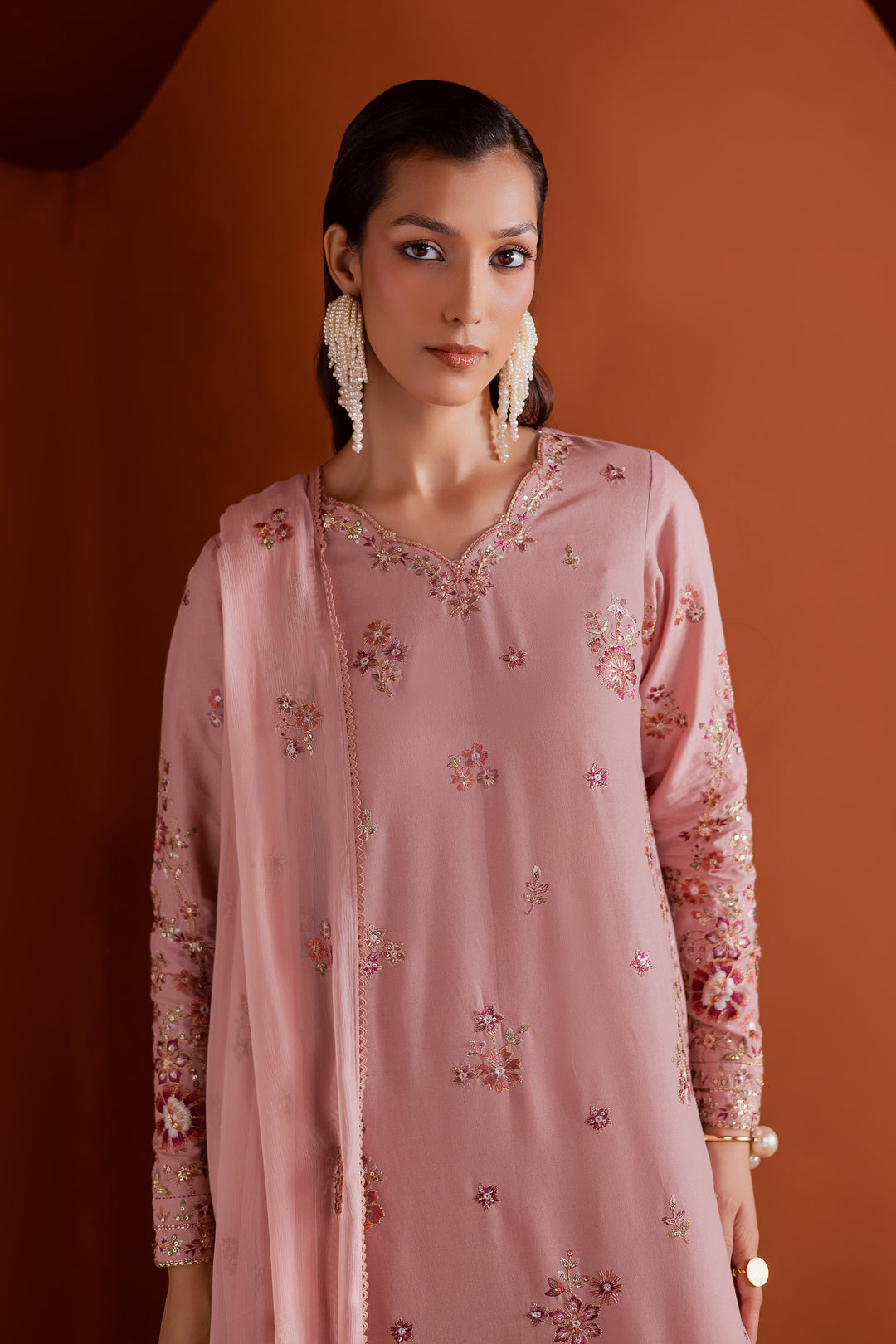 Tea Zunaisha 3Pc - Embroidered Khaddar Dress