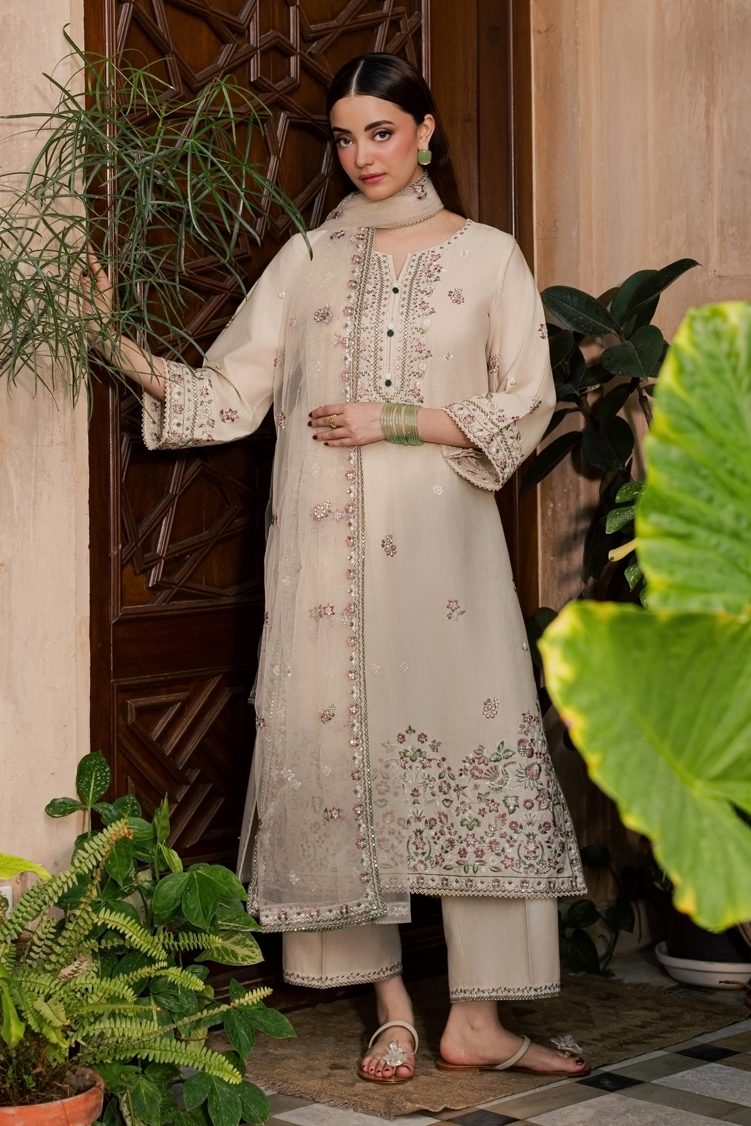 Oak Wood 3Pc - Embroidered Khaddar Pret