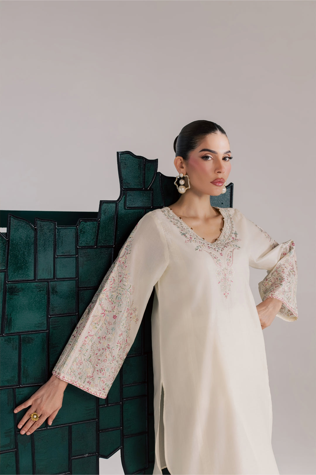 Tiva 2Pc - Luxury Embroidered Lawn