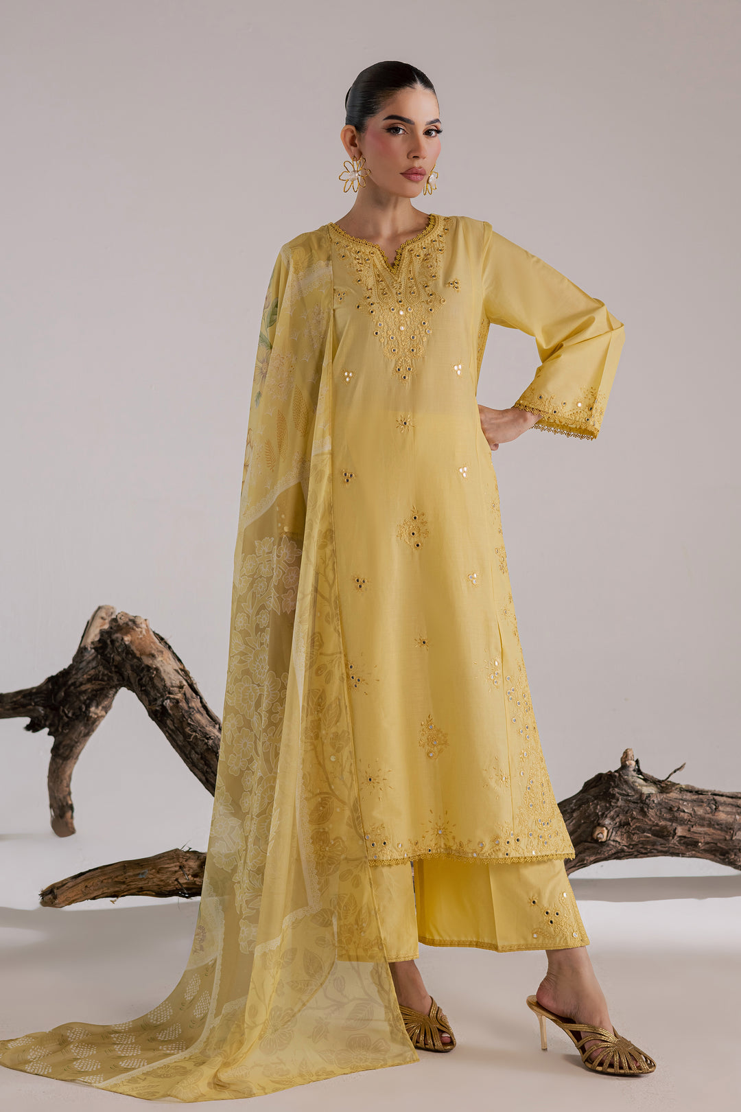 Fiji 3Pc - Luxury Embroidered Lawn