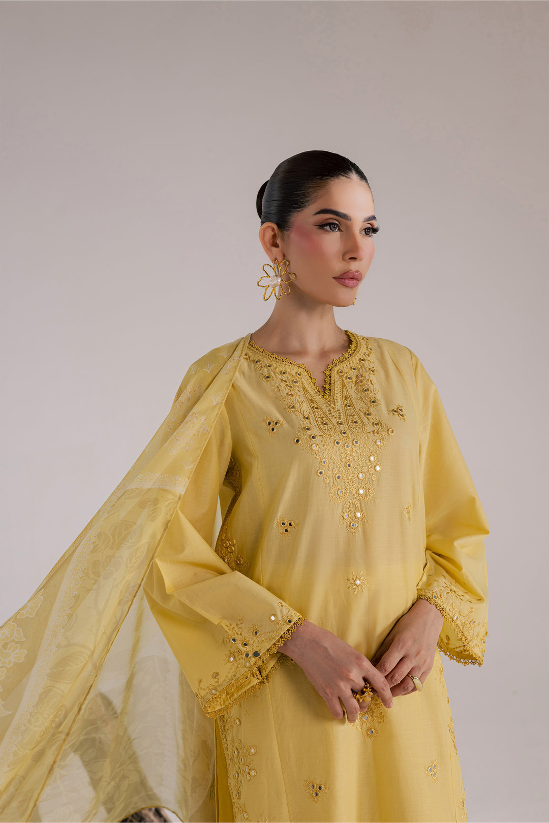 Fiji 3Pc - Luxury Embroidered Lawn