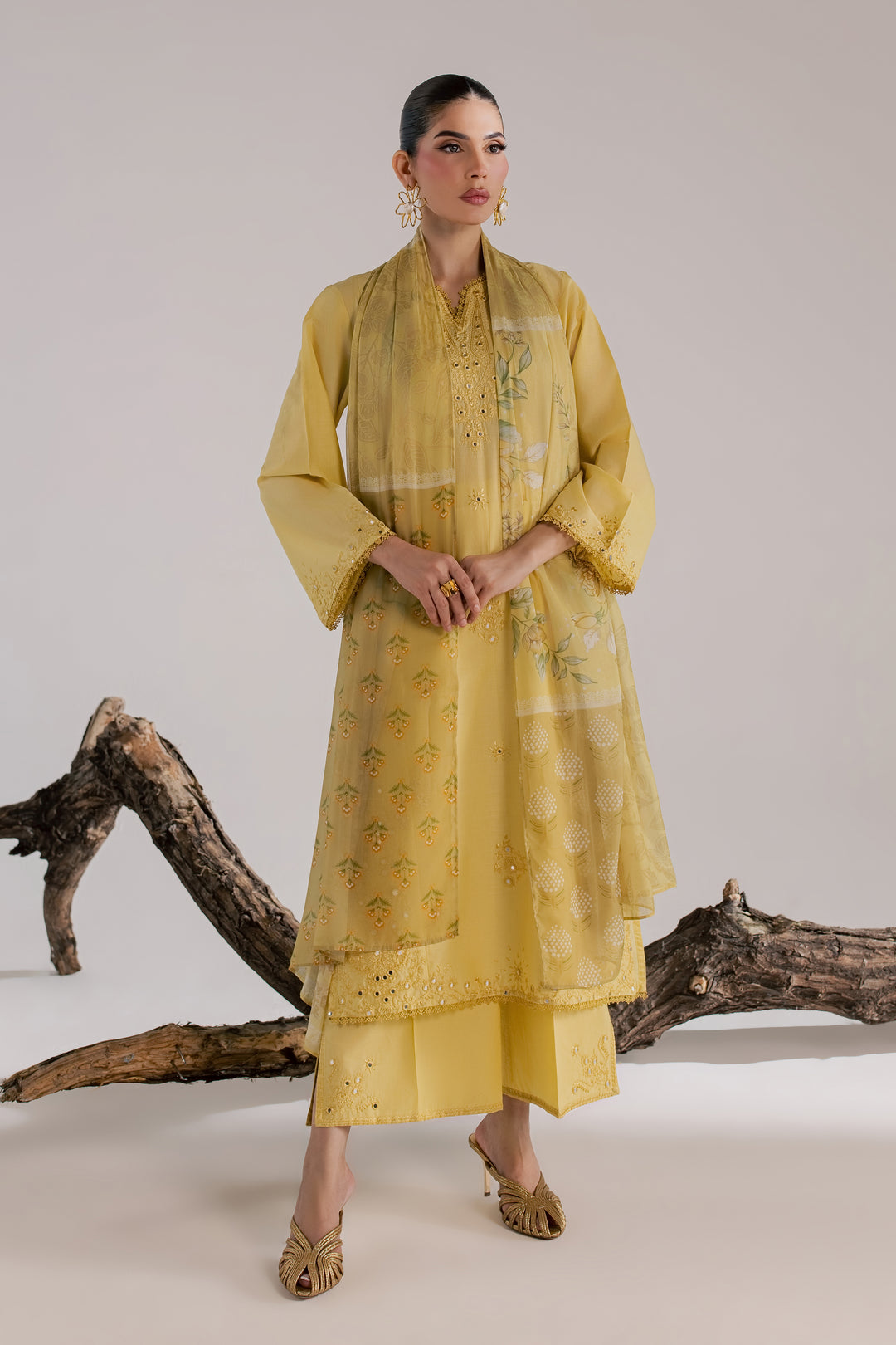 Fiji 3Pc - Luxury Embroidered Lawn