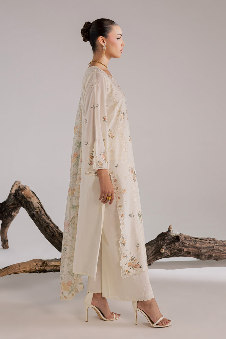 White Zoe 3Pc - Luxury Embroidered Lawn