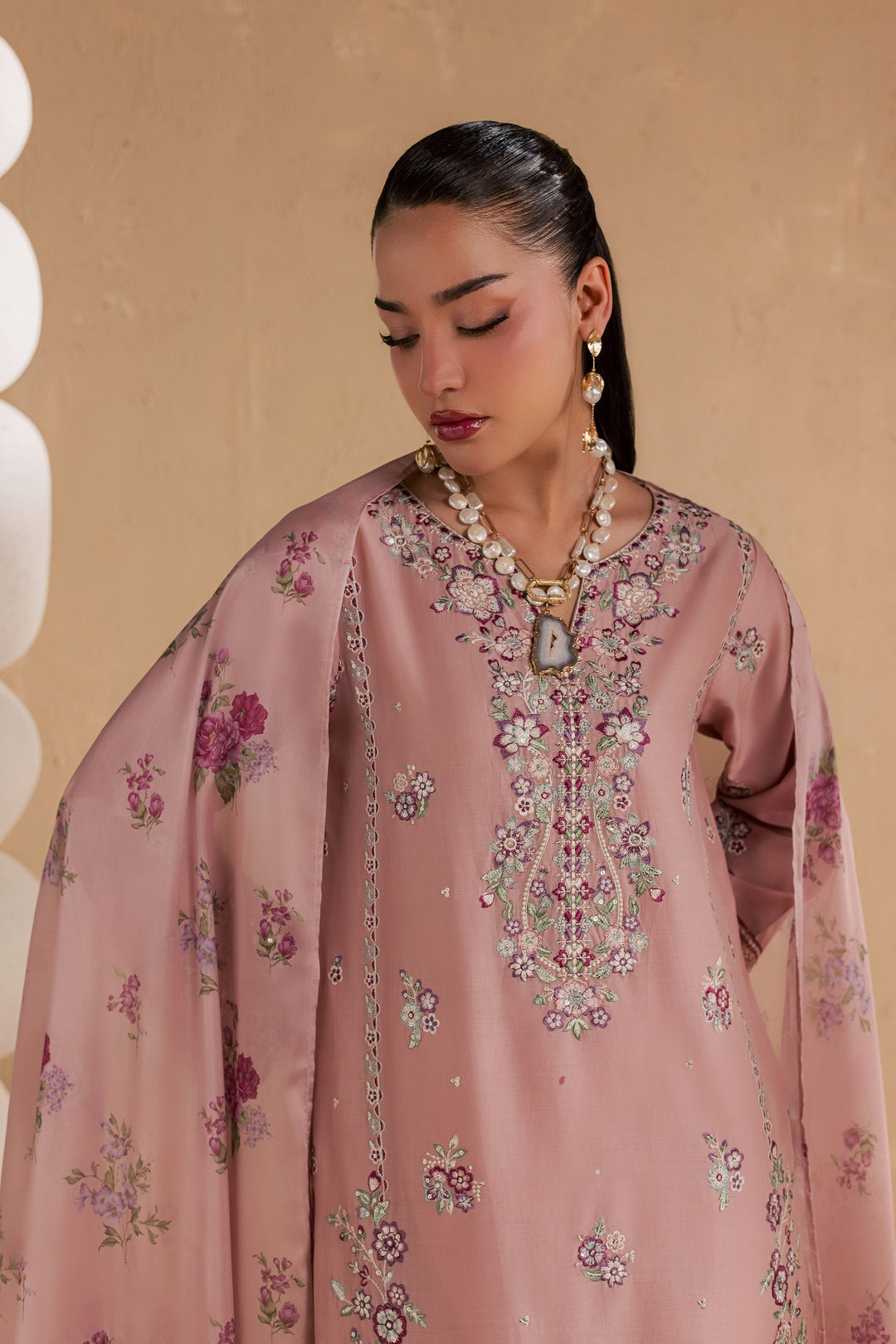 Velora 3Pc - Luxury Embroidered Lawn