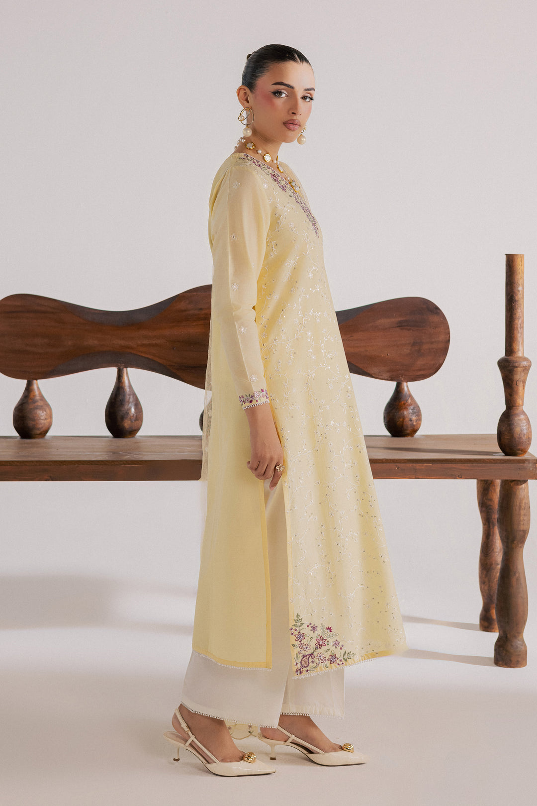 Meringue 3Pc - Luxury Embroidered Lawn
