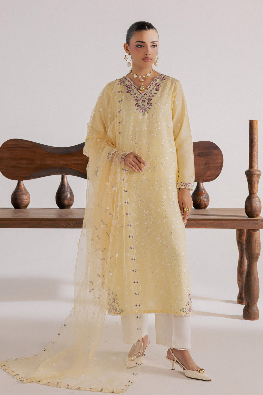 Meringue 3Pc - Luxury Embroidered Lawn