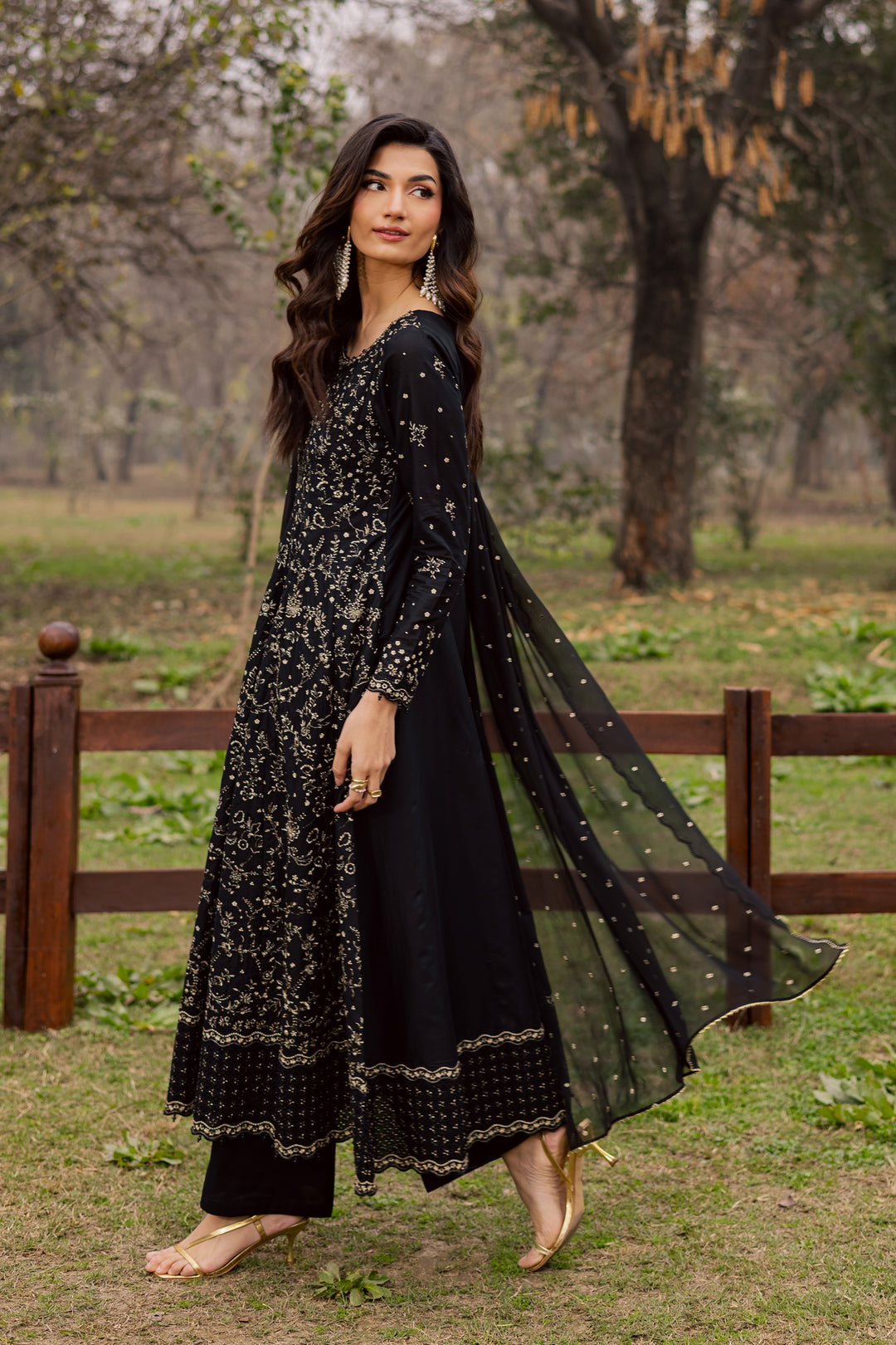 Mah e Nur 3Pc - Festive Embroidered Lawn