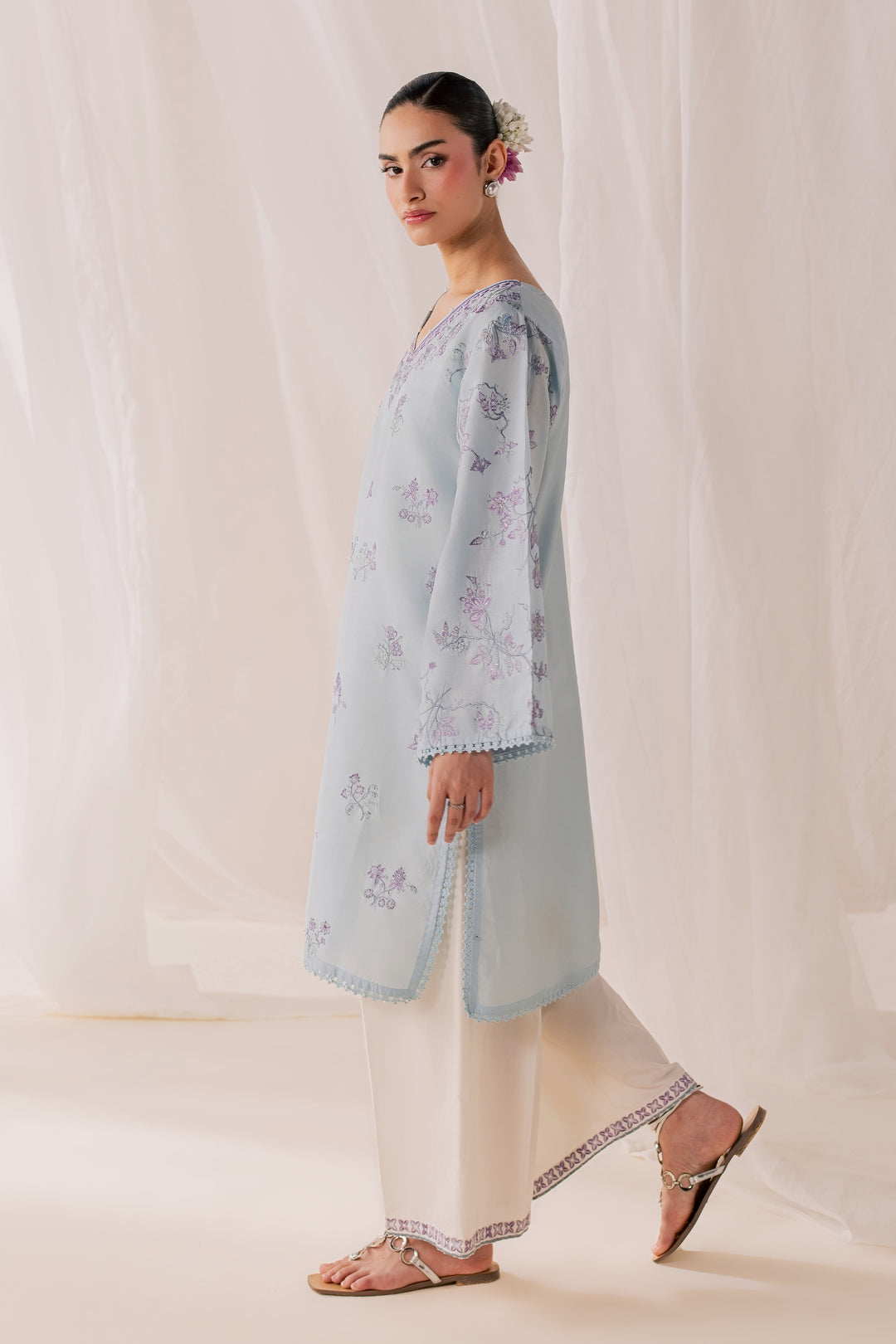 Hanat 3Pc - Luxury Embroidered Lawn
