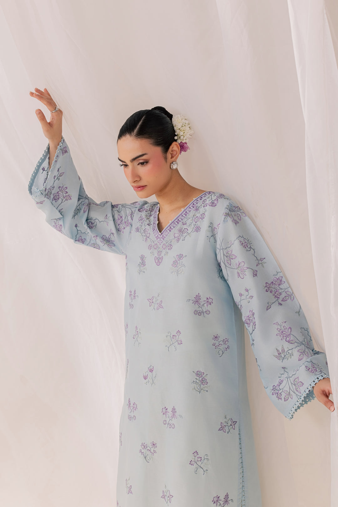 Hanat 3Pc - Luxury Embroidered Lawn
