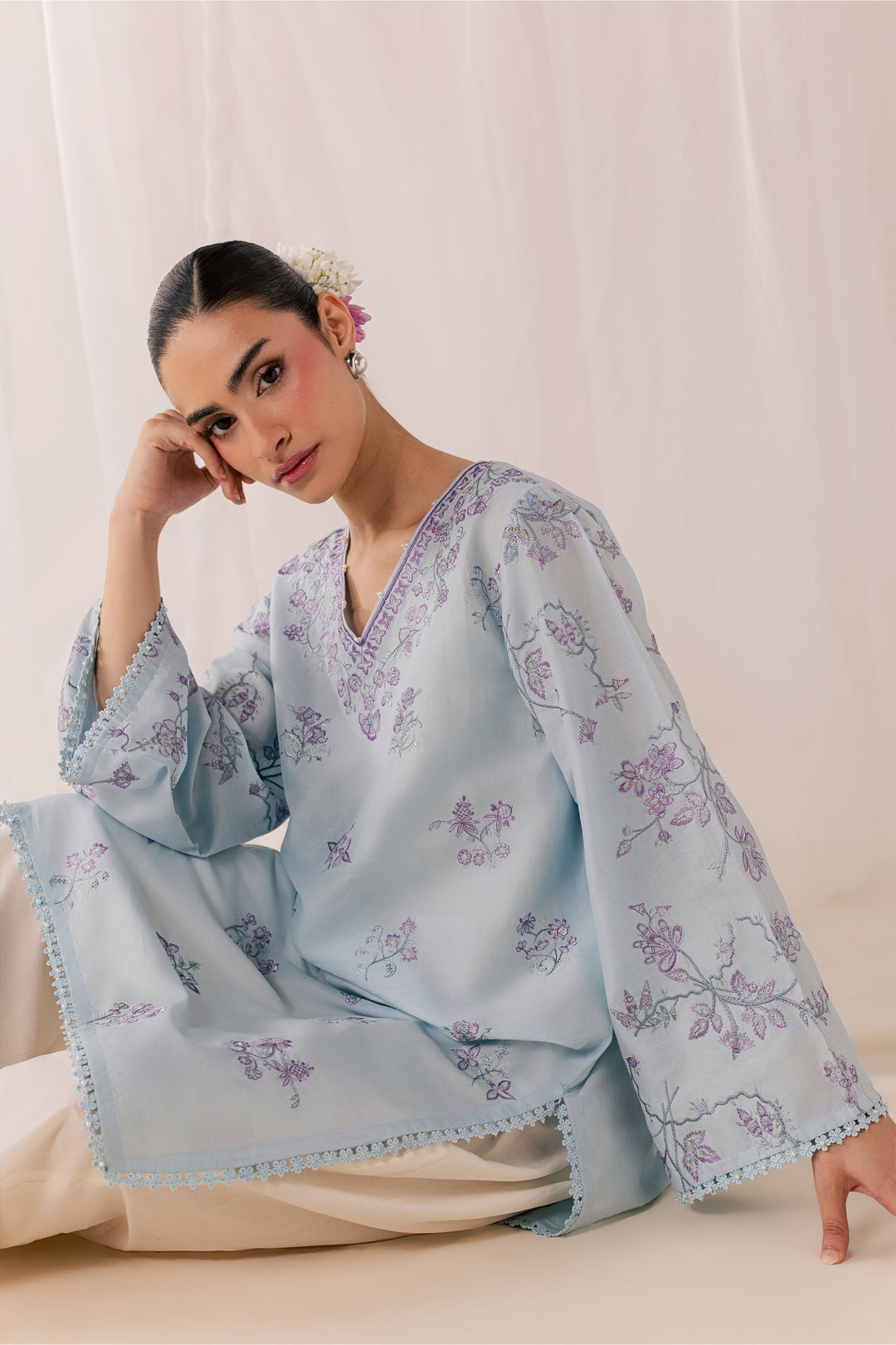 Hanat 3Pc - Luxury Embroidered Lawn