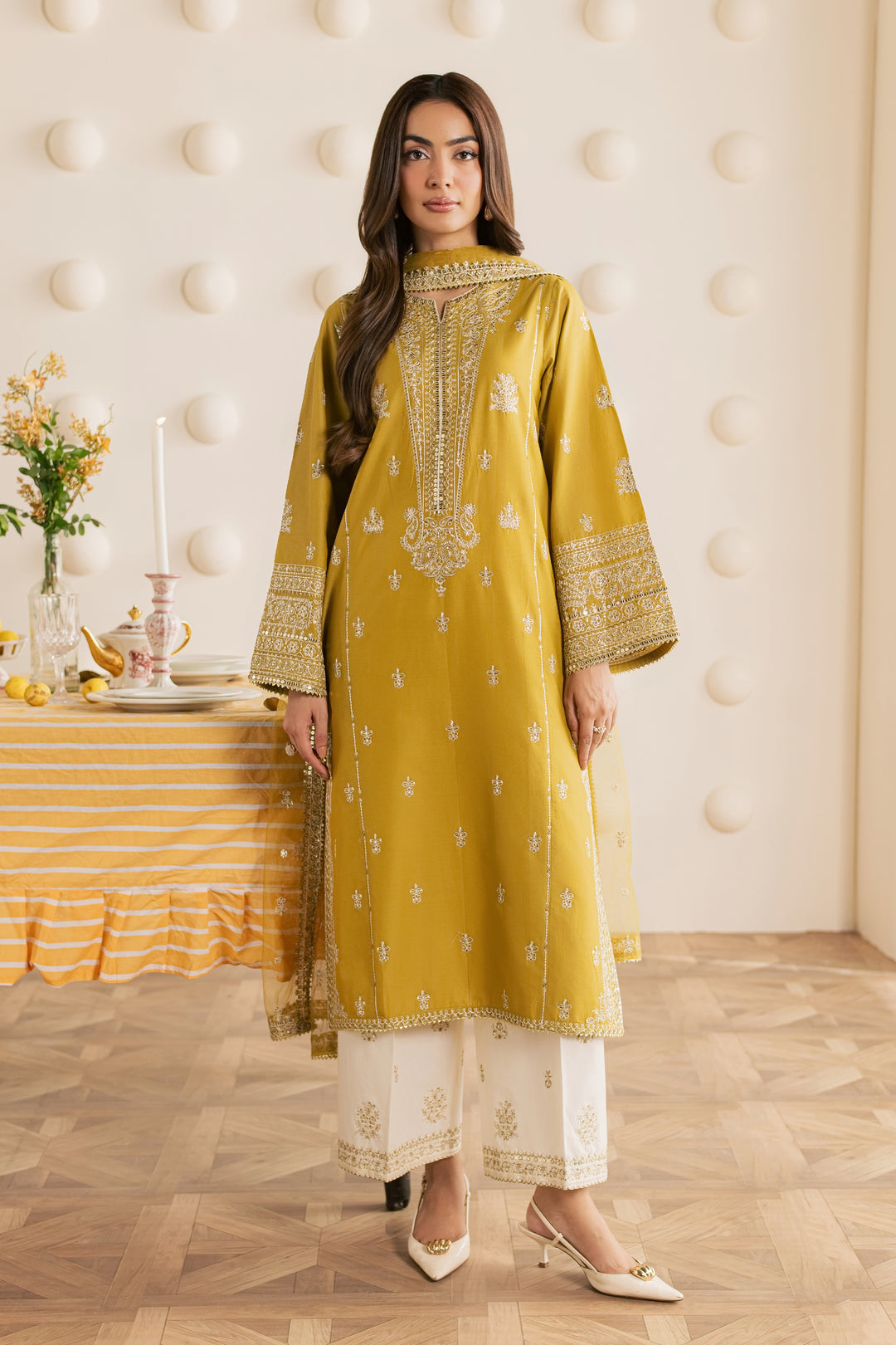 Laiya 3Pc - Embroidered Cambric Pret