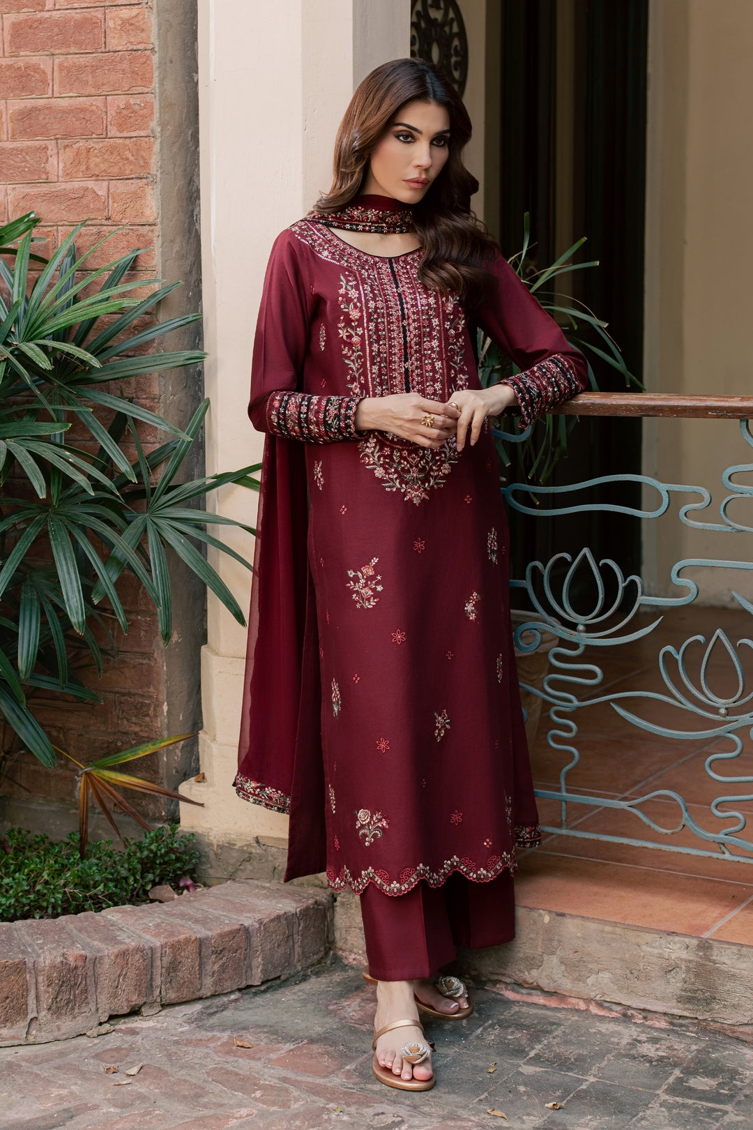 Maroon Nihal 3Pc - Embroidered Khaddar Pret