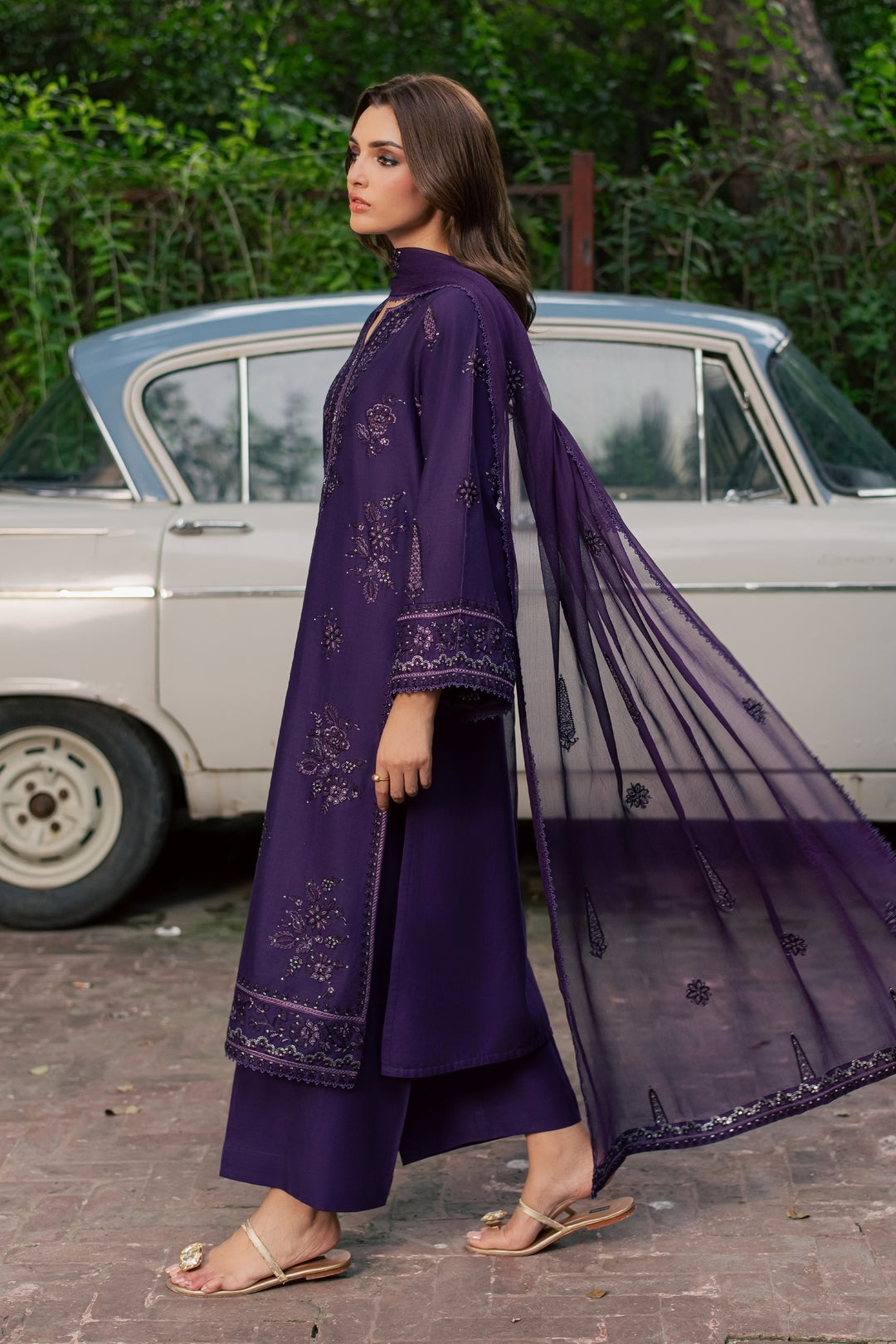 Kiyomi 3Pc - Embroidered Khaddar Pret