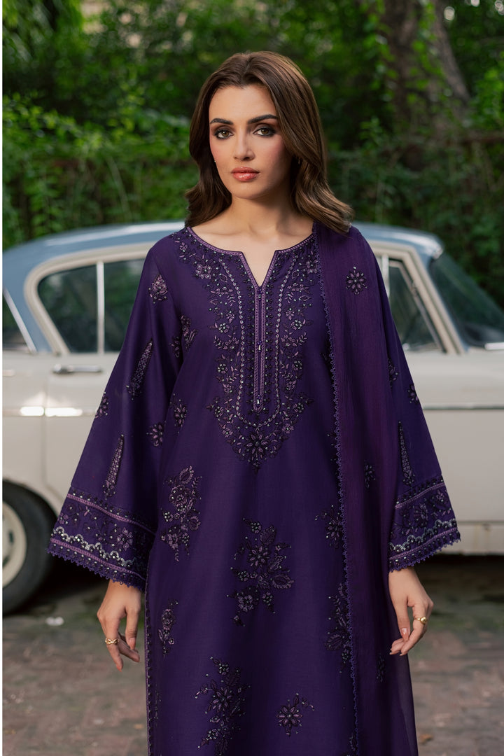 Kiyomi 3Pc - Embroidered Khaddar Pret