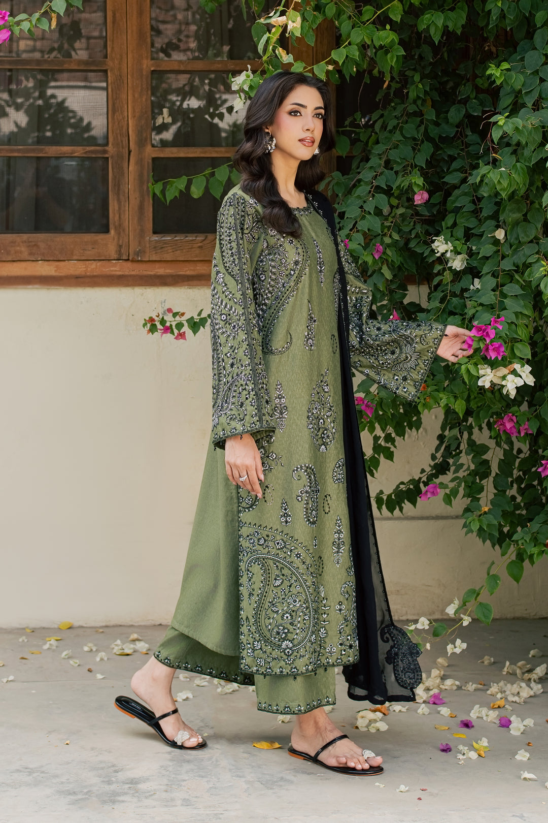 Marwa 3Pc - Embroidered Karandi Pret