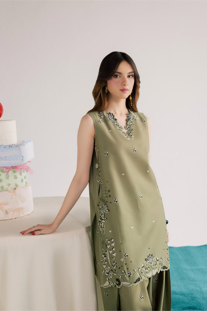 Green Nazni 2Pc - Embroidered Lawn Dress
