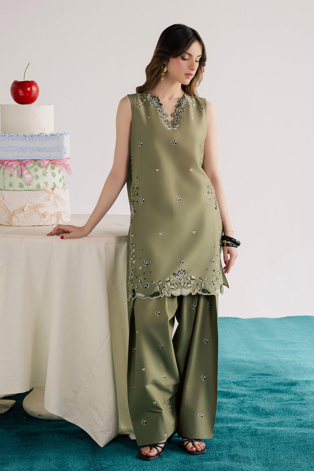 Green Nazni 2Pc - Embroidered Lawn Dress