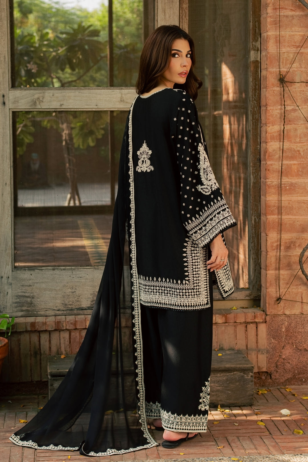 Black Arwa 3Pc - Embroidered Karandi Pret