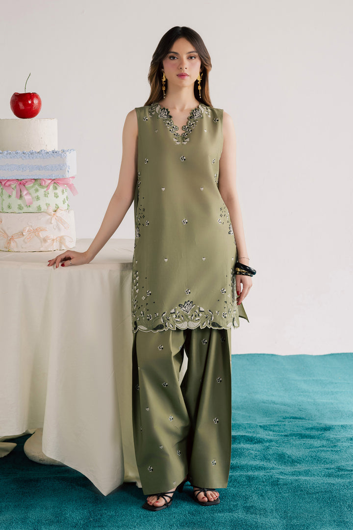 Green Nazni 2Pc - Embroidered Lawn Dress