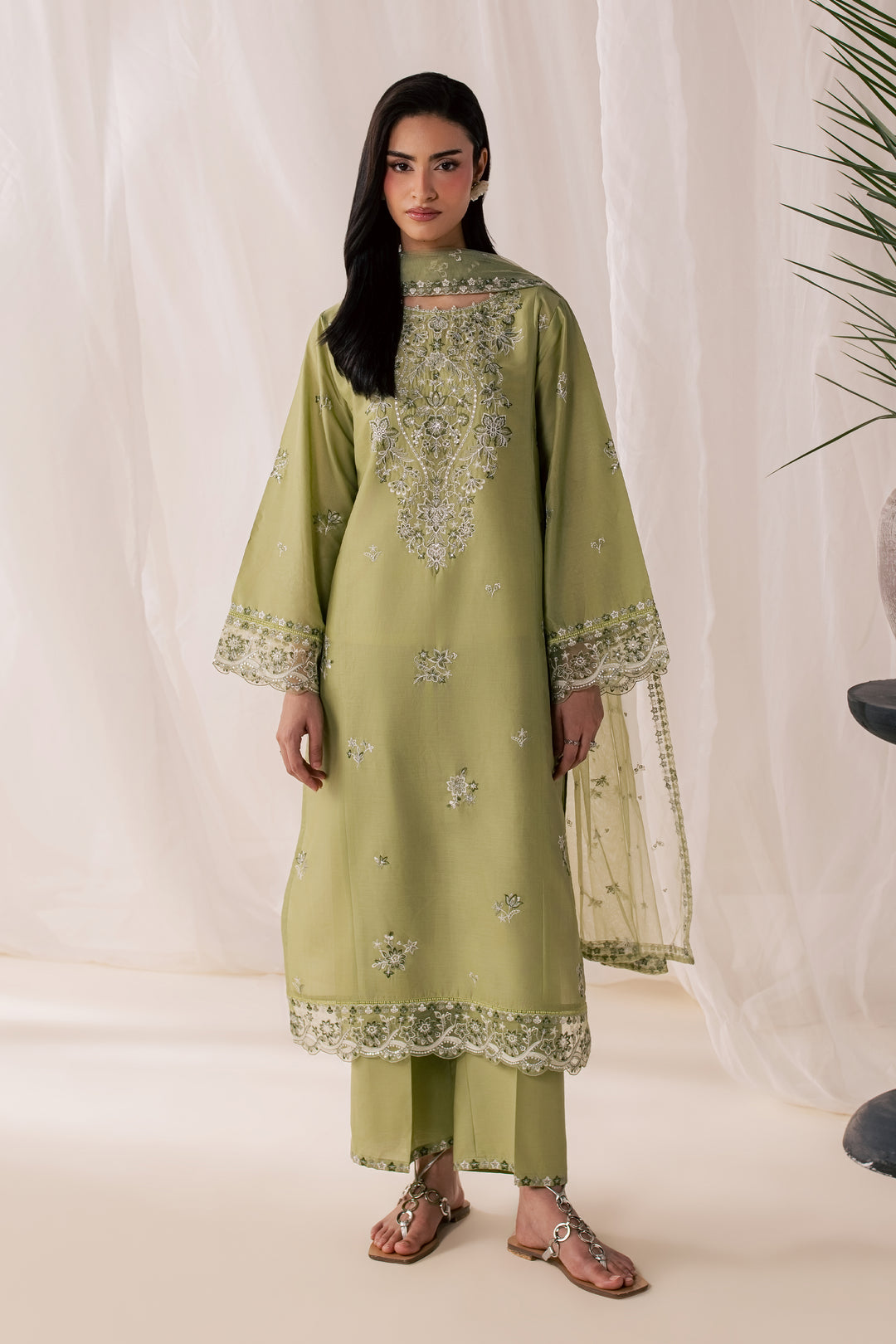 Olive Vasl 3Pc - Luxury Embroidered Lawn