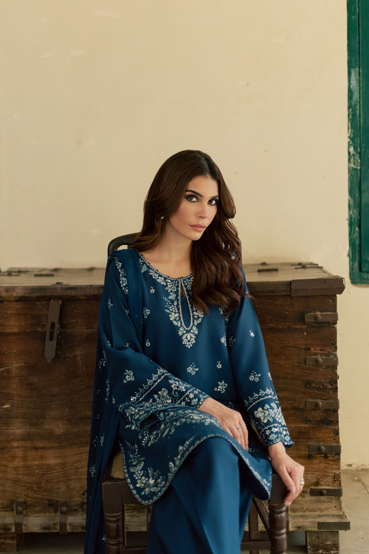 Jewel Arzoo  3Pc - Embroidered Khaddar Pret