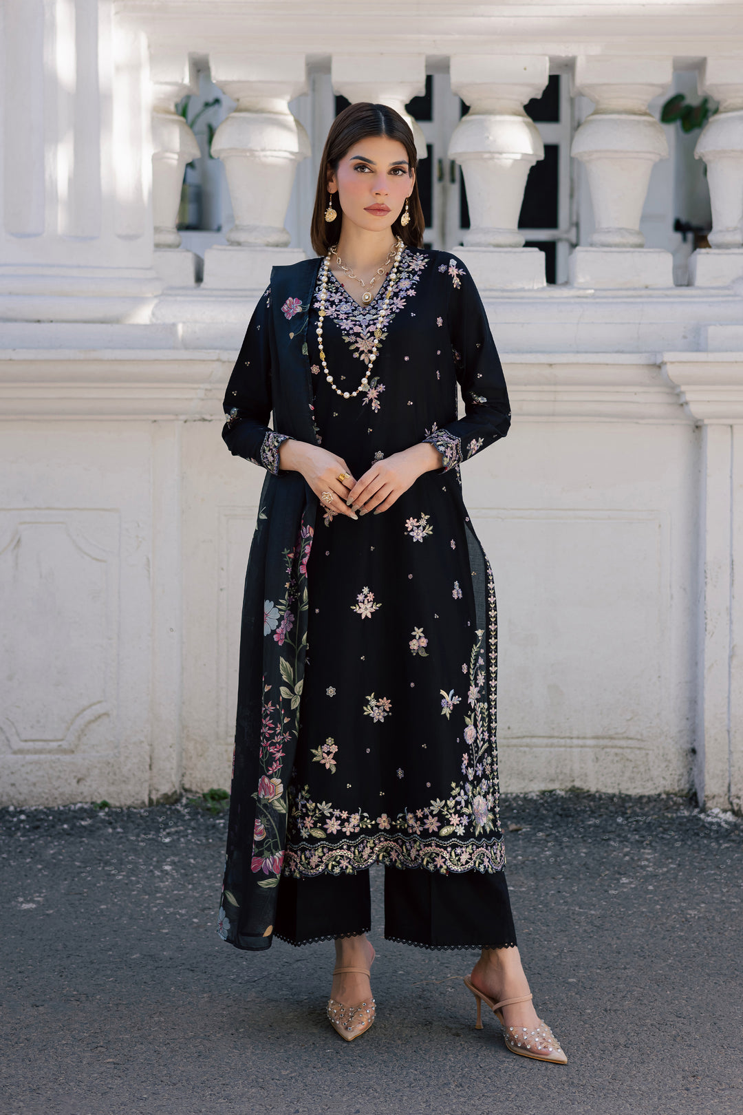 Black Heer 3Pc - Festive Embroidered Lawn